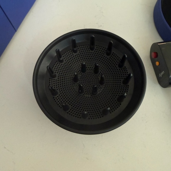 Dyson Hair Dryer limited edition set in vinca blue/rose - Picture 5 of 10